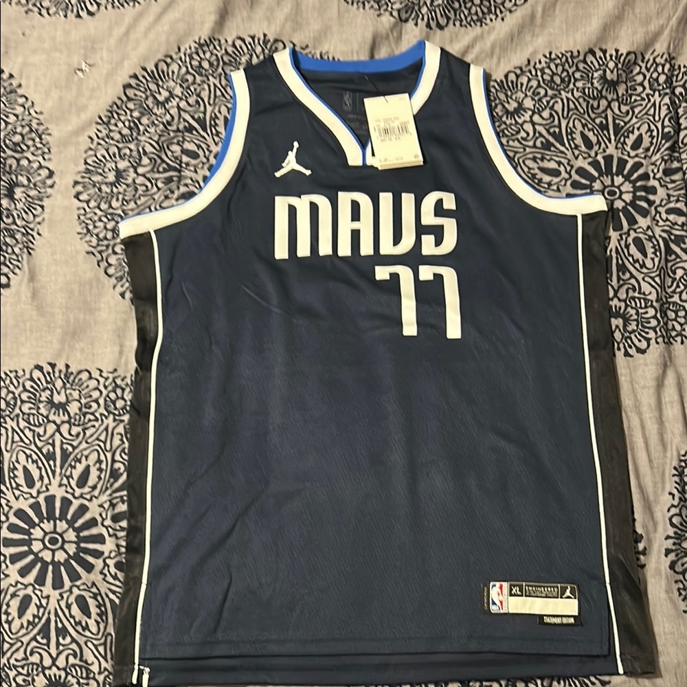 Mavs 77 Basketball Jersey